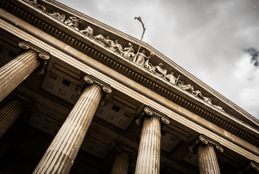 Legal Wings and Roots: Lawyers Every High-Flyer Should Have on Speed Dial - Informative Magazines